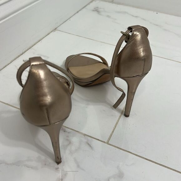 Gold STEVEN Heel.- Excellent Condition - Size 8 - Women's Heel with Ankle Strap - Picture 4 of 7